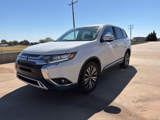 Used 2019  Mitsubishi SE image 1