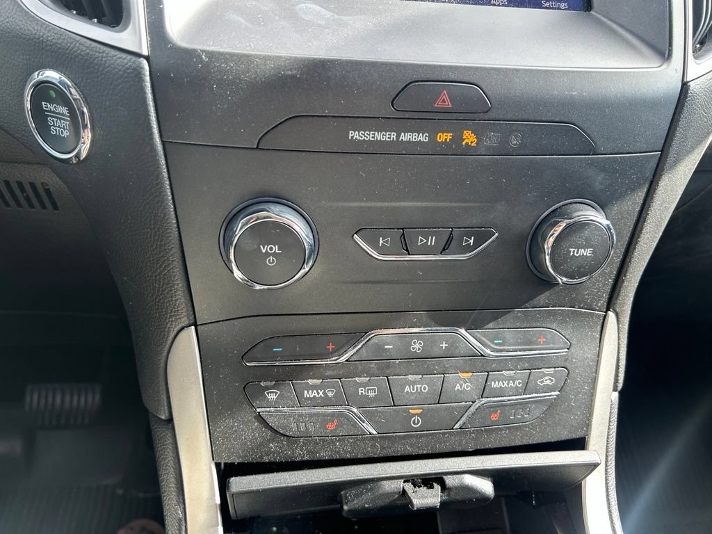 Used 2019 Black Metallic Ford SEL image 30
