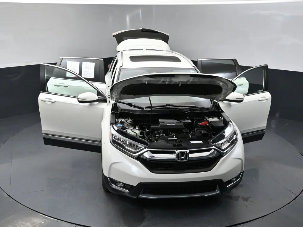 Certified Used 2018 White Honda Touring image 40