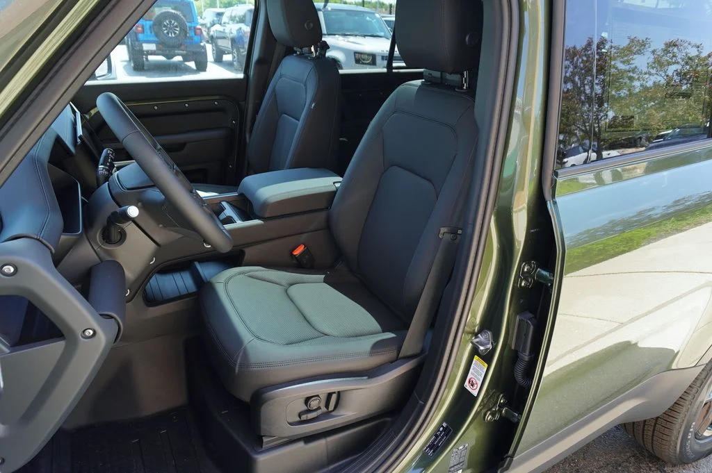 New 2026 Woolstone Green Land Rover S image 14