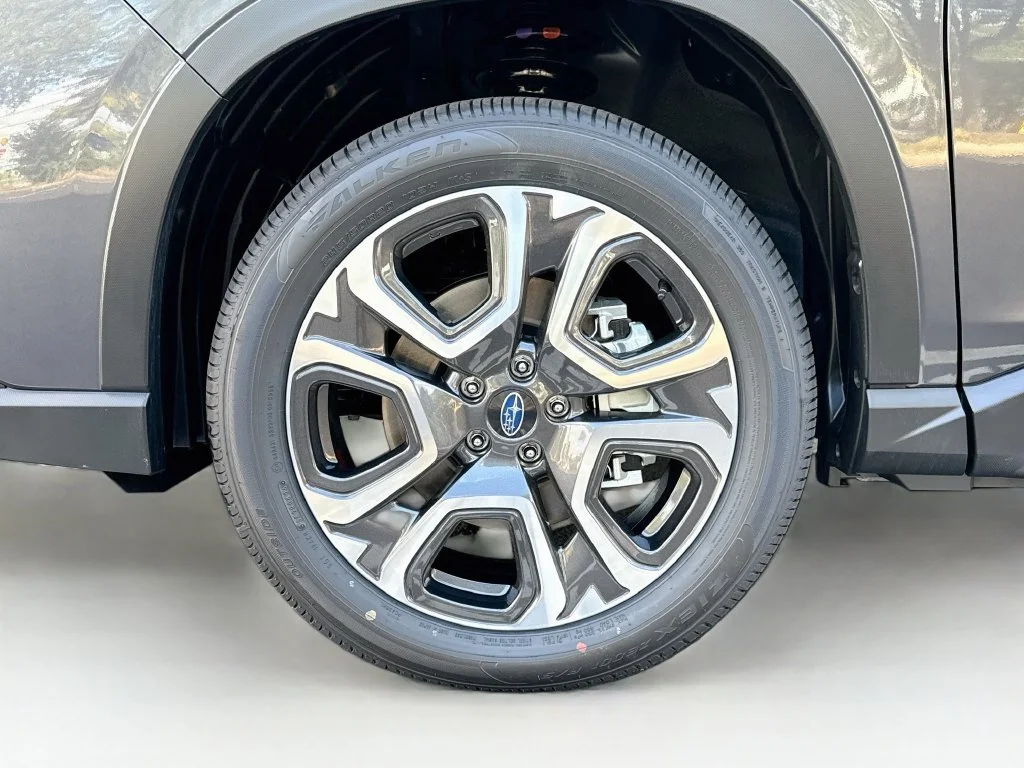 New 2027 Gray Subaru Limited image 42