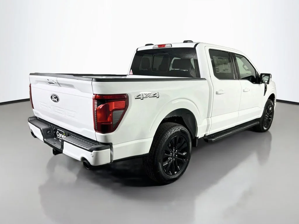 New 2026 Oxford White Ford XLT image 13