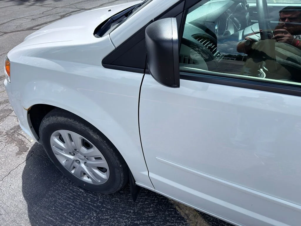 Used 2013 White Dodge SE image 13