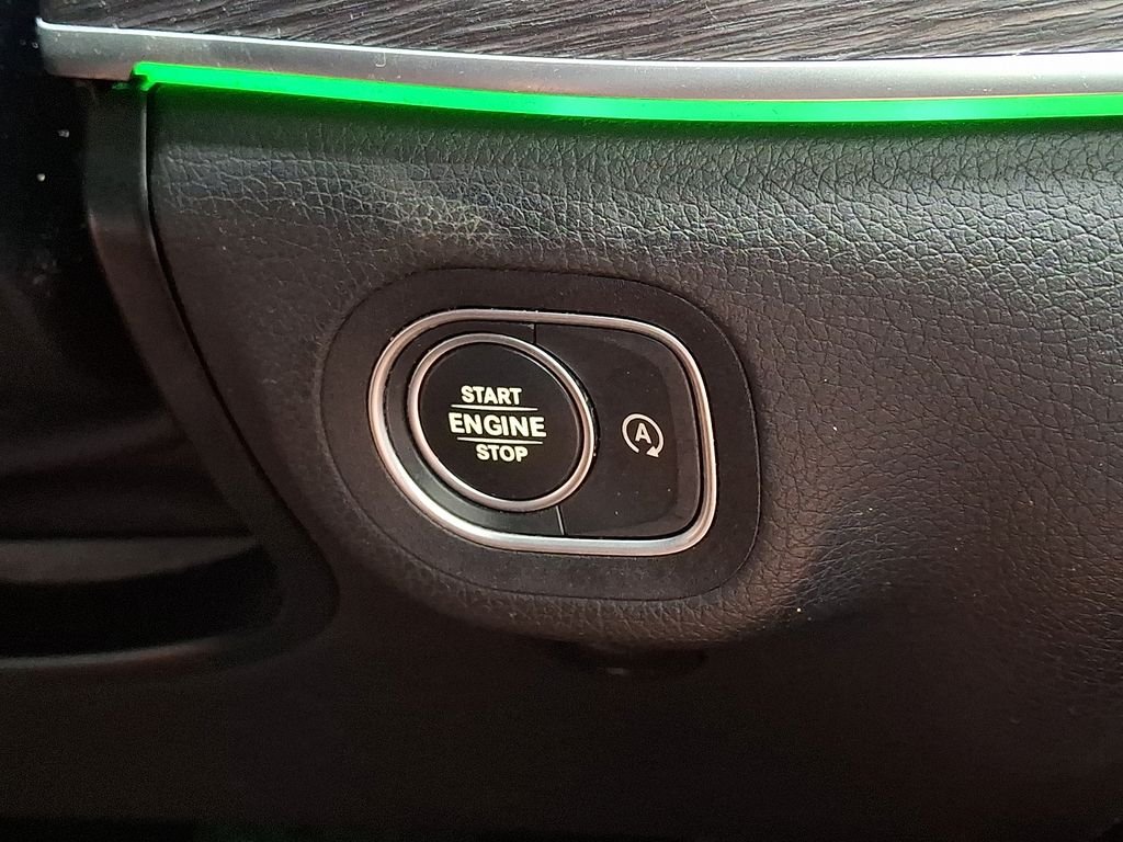 Used 2022 Black Mercedes-Benz GLE 350 image 25