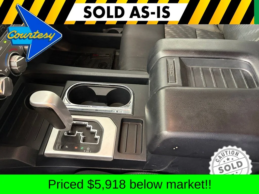 Used 2018 Blue Toyota SR5 image 28