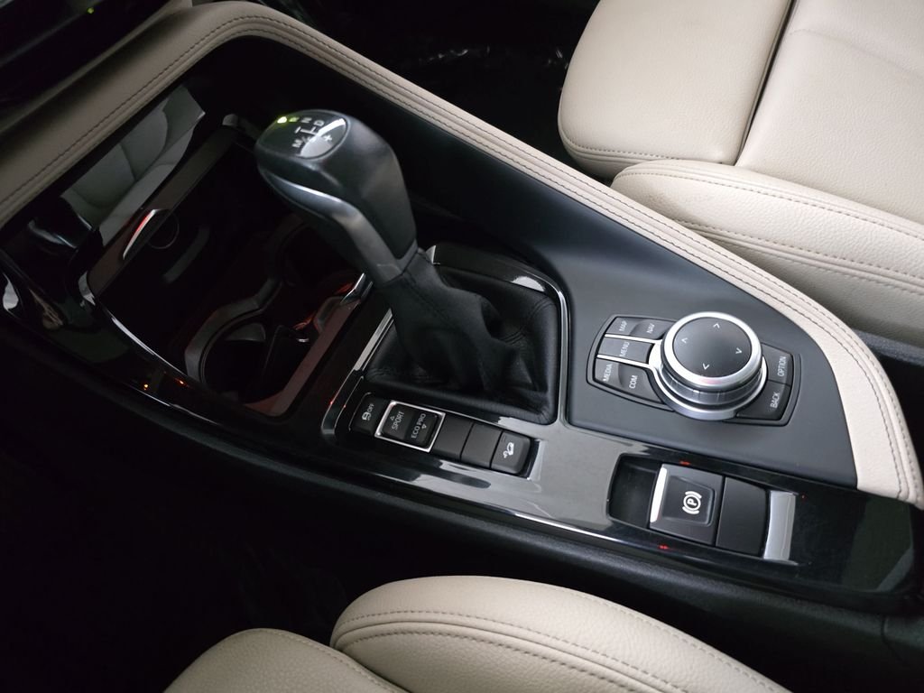 Used 2018 Mediterranean Blue Metallic BMW xDrive28i image 22