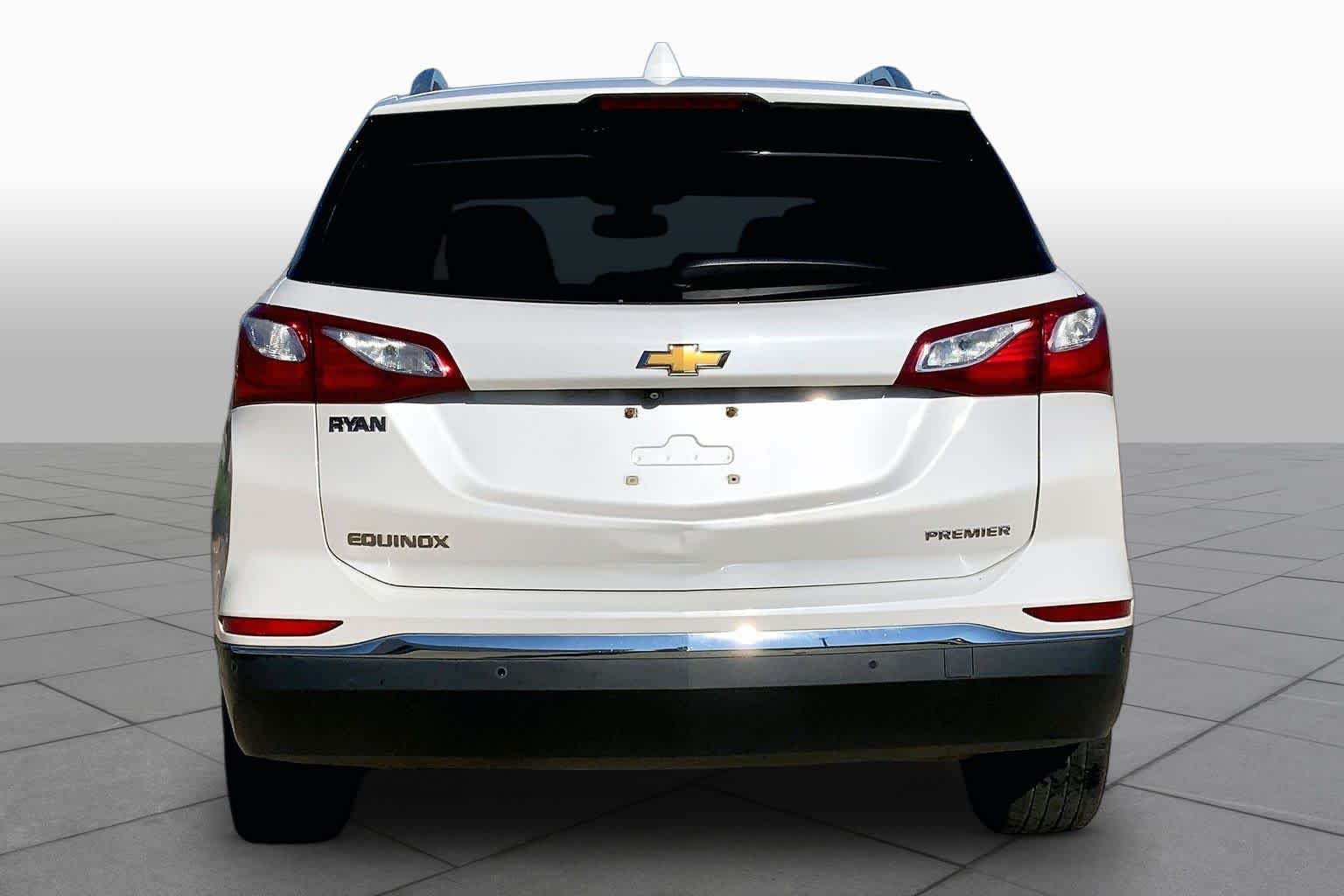 Used 2020 Iridescent Pearl Tricoat Chevrolet Premier image 5
