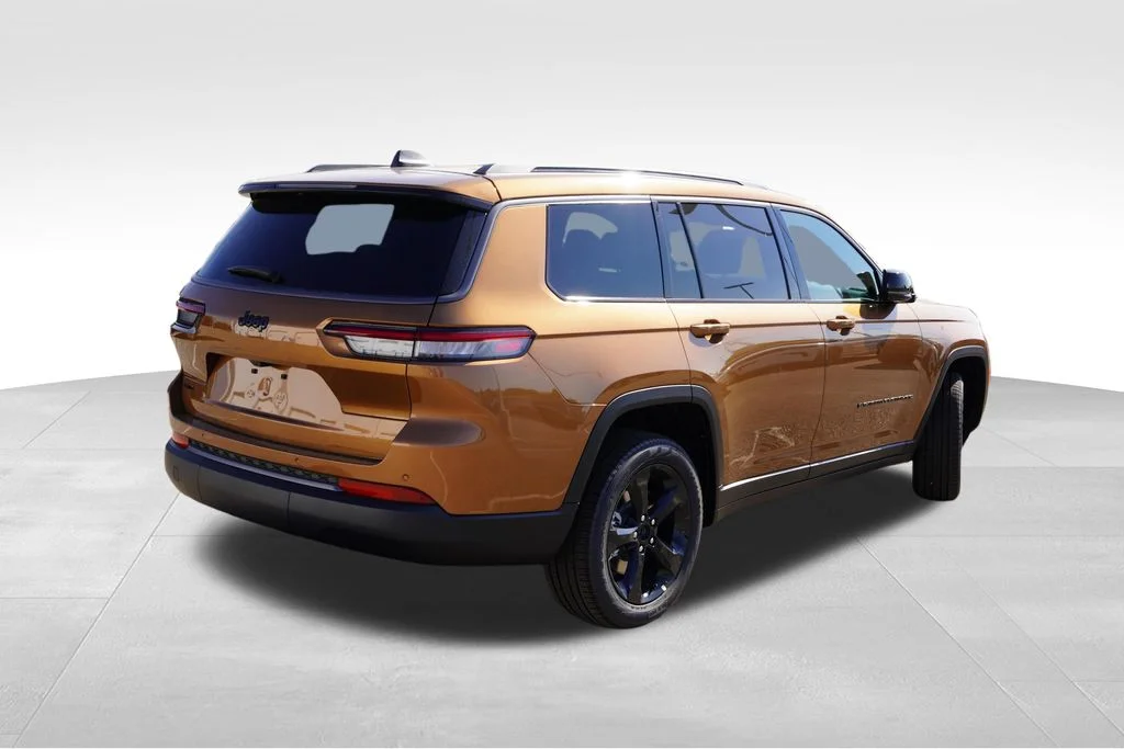 New 2026 Copper Shino Metallic Clearcoat Jeep Limited image 3