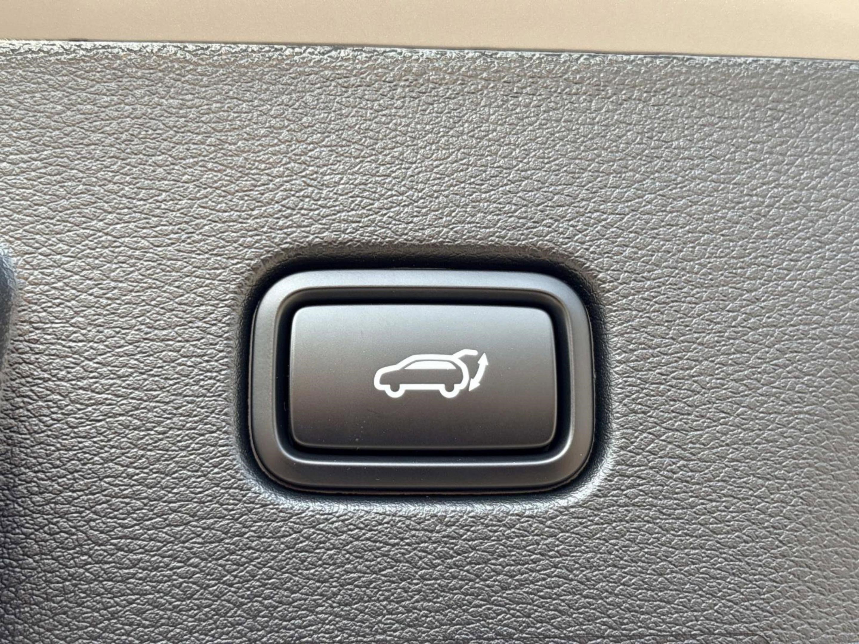 New 2026 Wolf Gray Kia SX-Prestige image 10