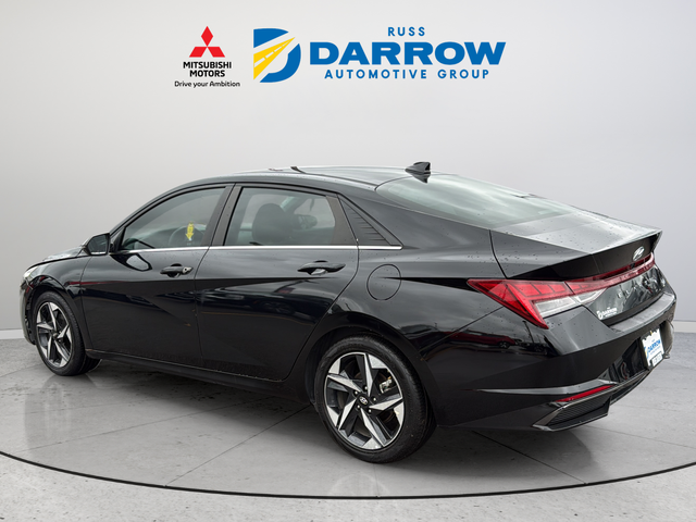 Used 2023 Black Hyundai Limited image 3