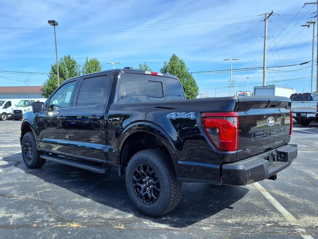 New 2026 Agate Black Metallic Ford XLT image 2