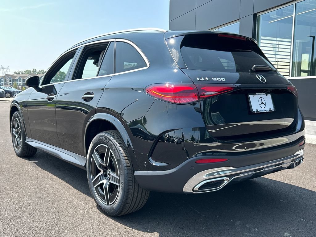 New 2026 Black Mercedes-Benz GLC 300 image 41
