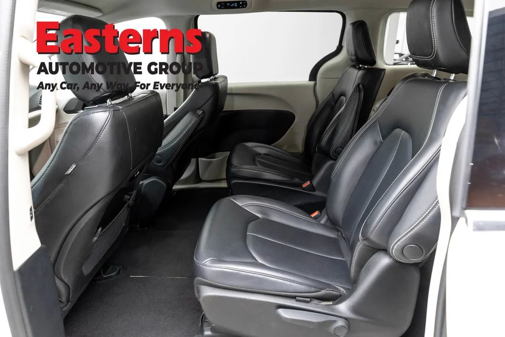 Used 2023 White Chrysler Touring L image 22