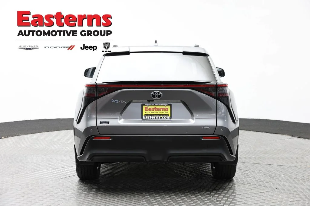 Used 2023 Gray Toyota XLE image 7