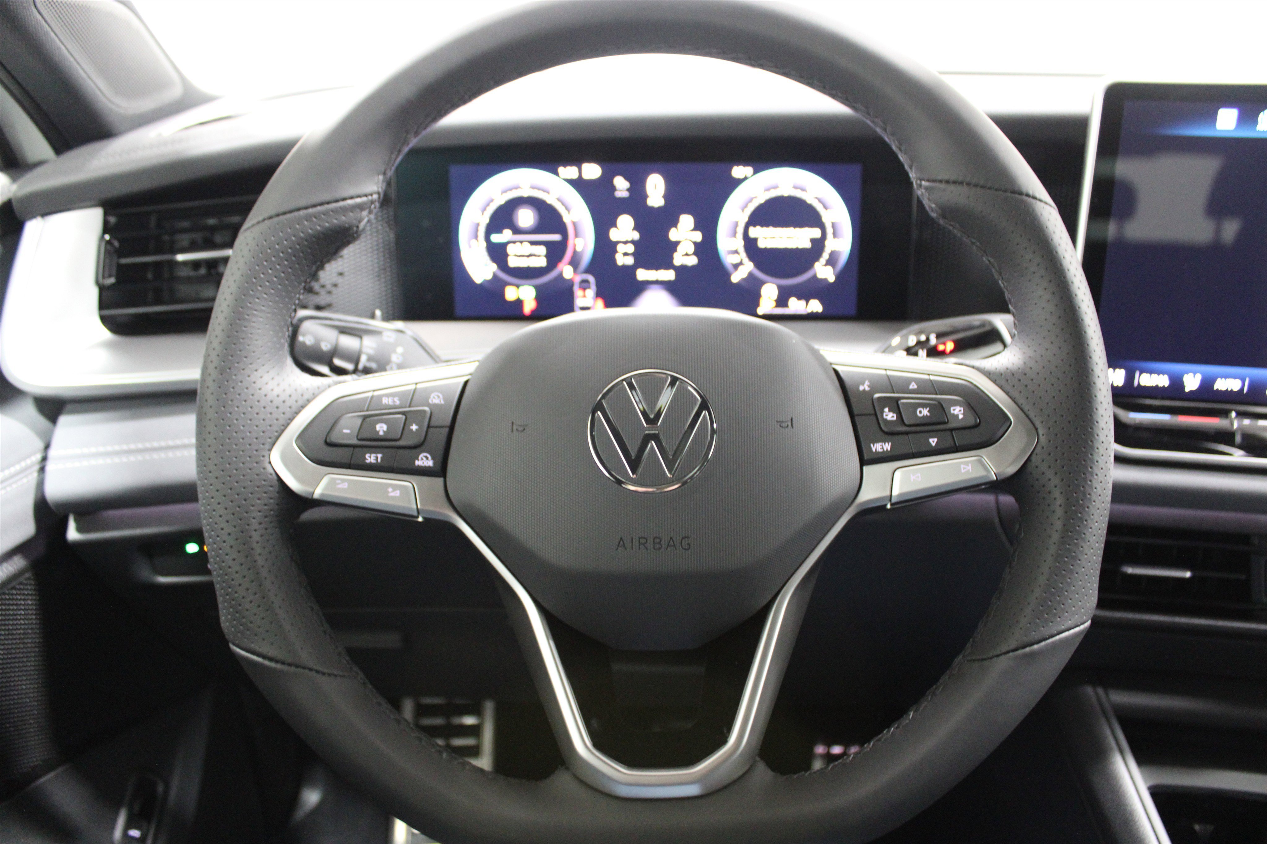 New 2026 Opal White Pearl Volkswagen SE R-Line Black image 9
