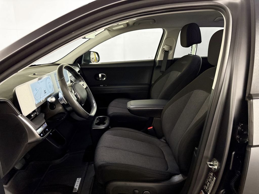 Used 2024 Gray Hyundai SEL image 11