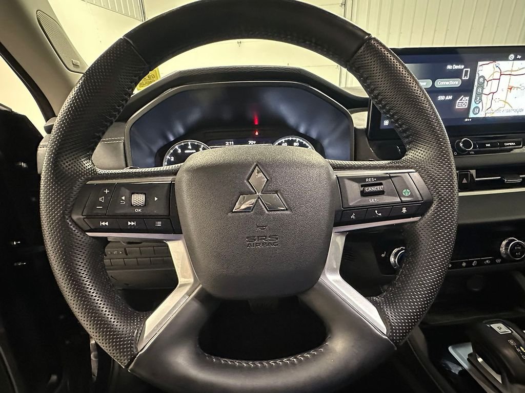 Used 2025 Silver Mitsubishi  image 36