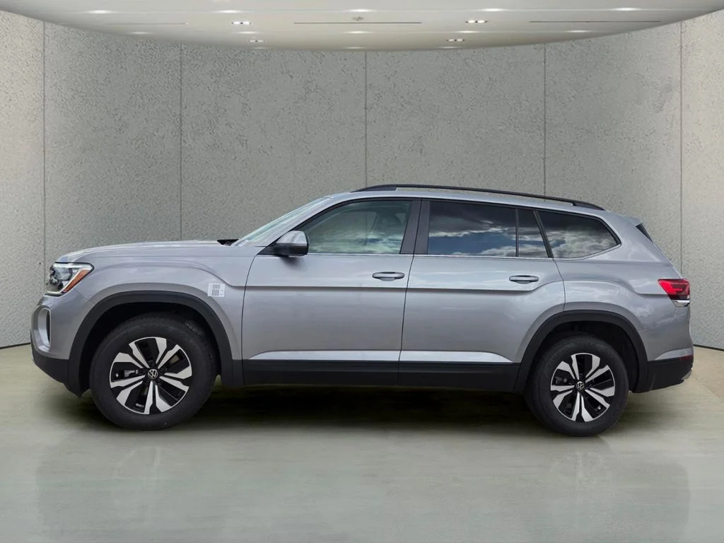 New 2026 Silver Volkswagen 2.0T SE image 2