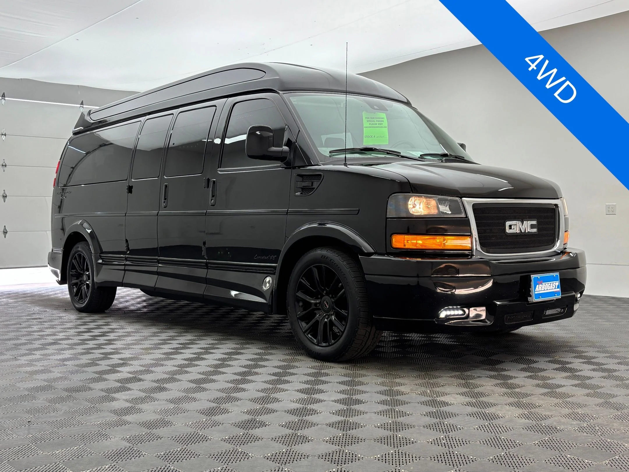 Used 2020 Onyx Black GMC Explorer Limited SE image 1