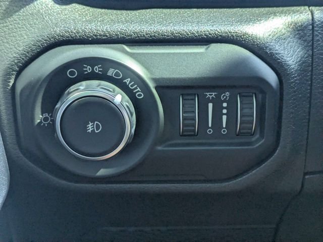 Used 2019 Gray Jeep Unlimited Sahara image 25