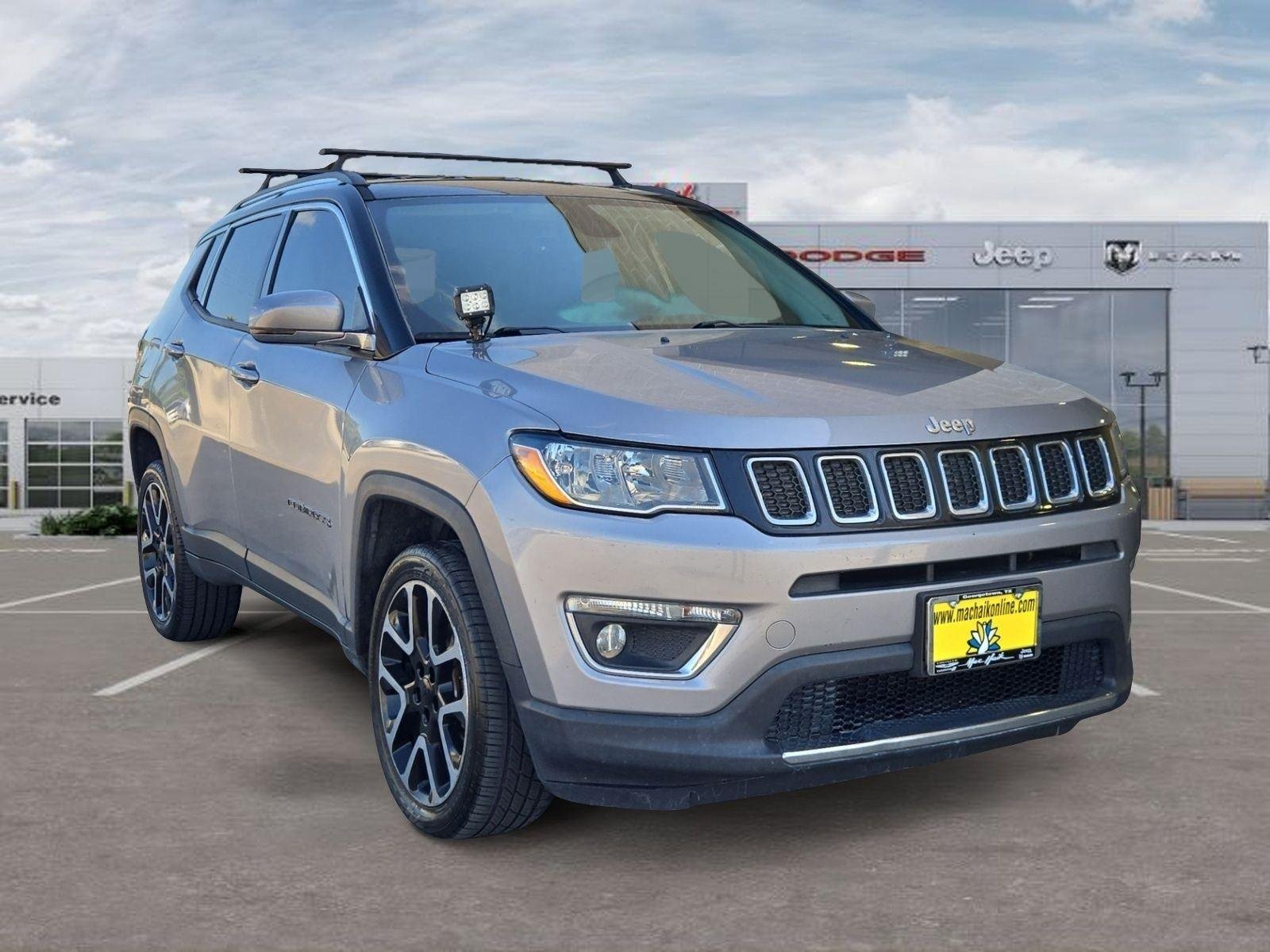 Used 2018 Billet Silver Metallic Clearcoat Jeep Limited image 7