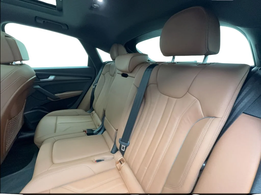 Used 2022 Black Audi  image 24