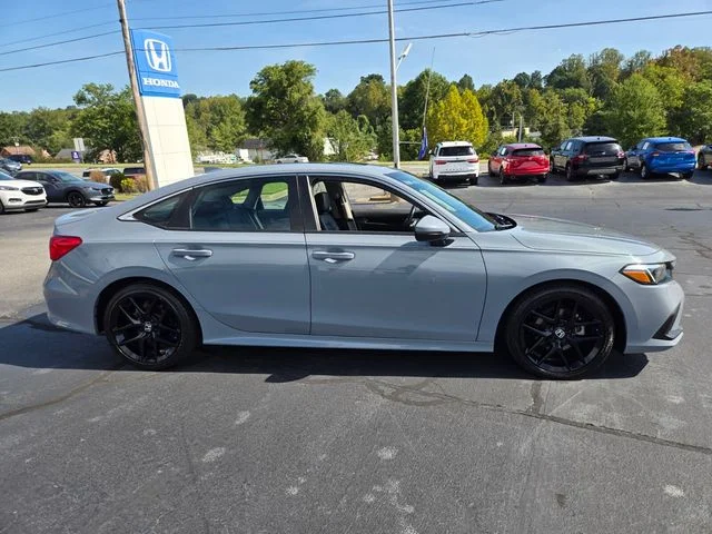 Used 2022 Gray Honda Touring image 9