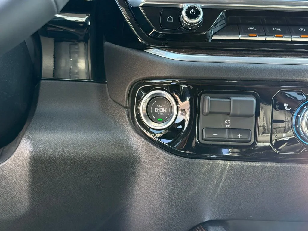 New 2026 Summit White GMC Elevation image 21