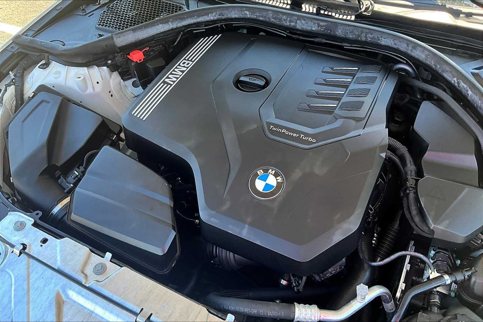 Used 2022 Alpine White BMW 330i image 30