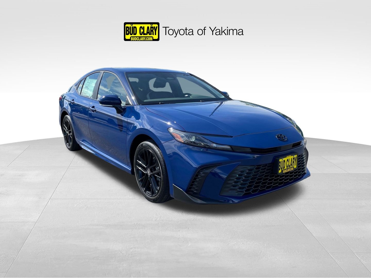 2026 Toyota Camry SE AWD Hybrid's photo