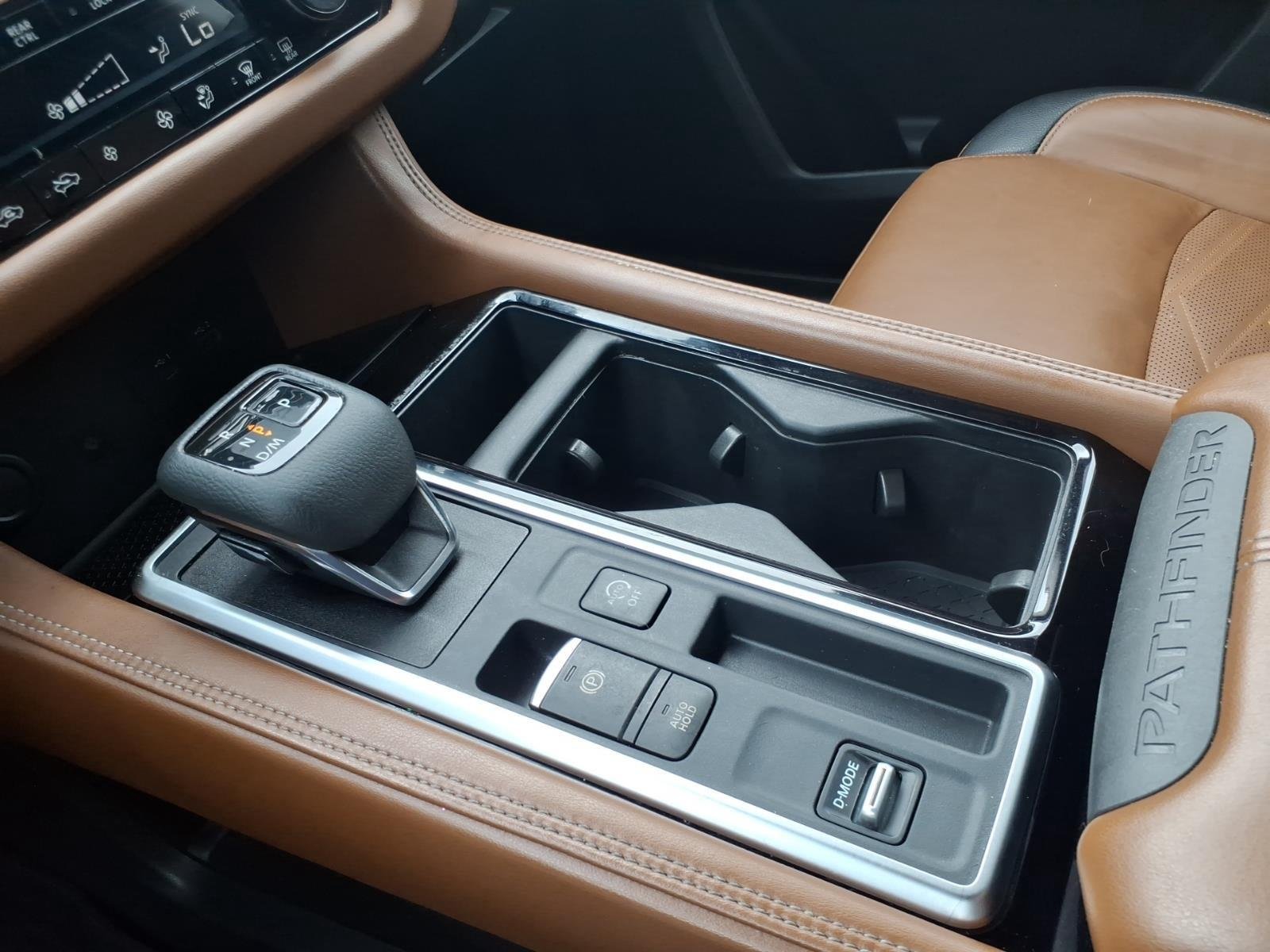 Used 2022 Boulder Gray Pearl Nissan Platinum image 19
