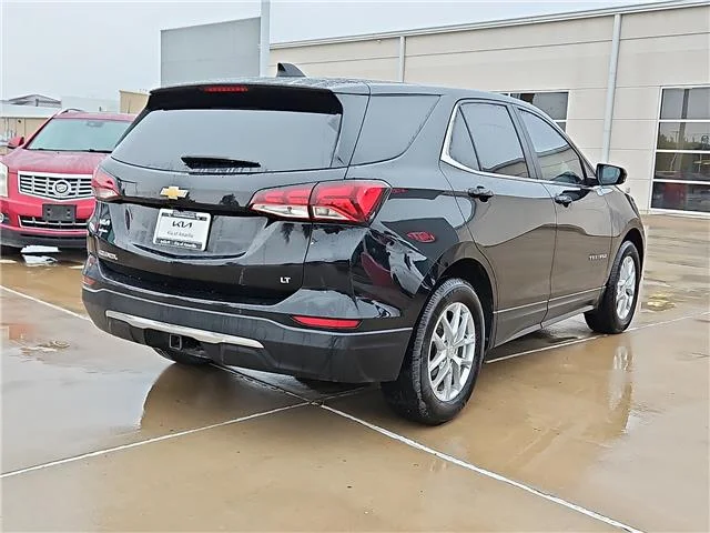 Used 2022 Mosaic Black Metallic Chevrolet LT w/1LT Front-wheel Drive image 2