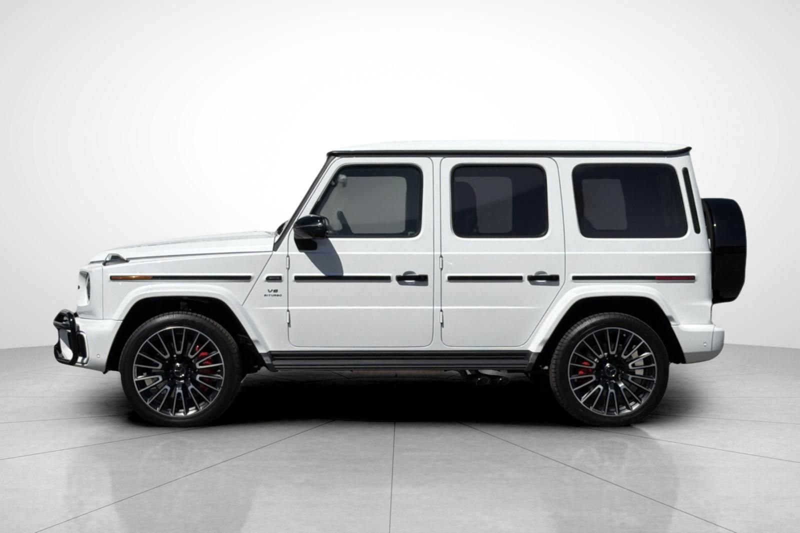 New 2027 MANUFAKTUR Moonlight White Metallic Mercedes-Benz G 63 AMG® image 31