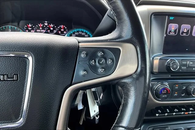 Used 2018 WHITE FROST TRICOAT GMC Denali image 13