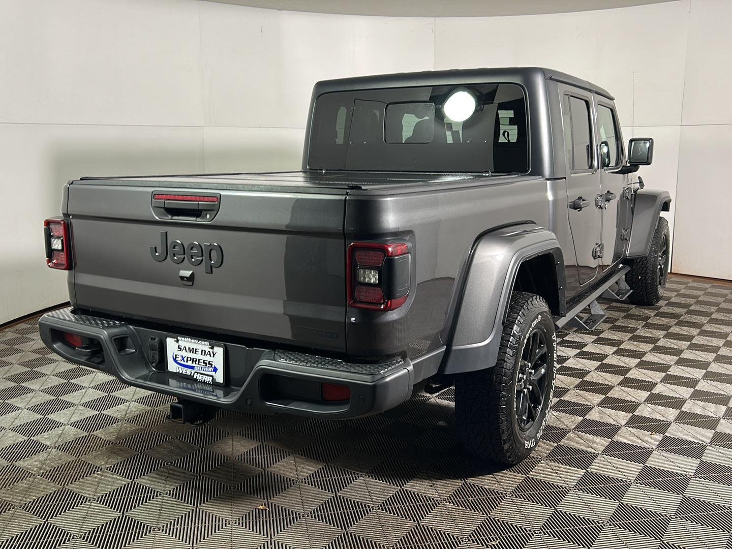 Used 2021 Granite Crystal Metallic Clearcoat Jeep Sport S image 7