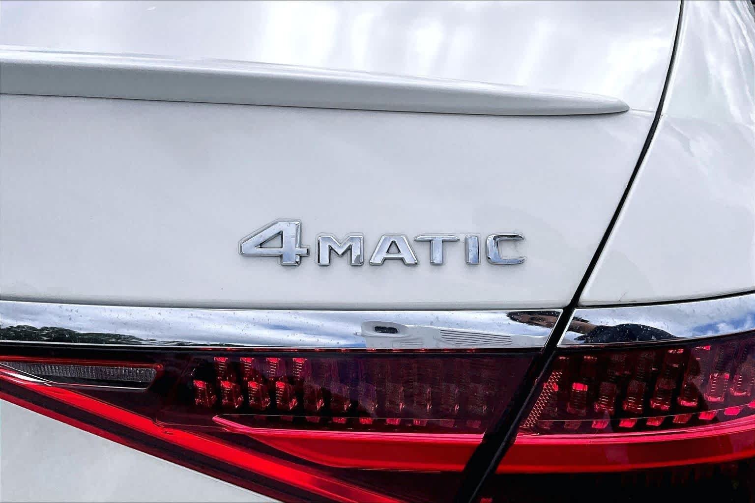 Used 2023 MANUFAKTUR Diamond White Mercedes-Benz S 580 image 10
