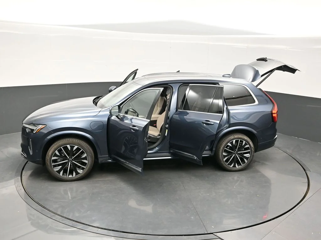 New 2026 Denim Blue Volvo T8 Plus image 27