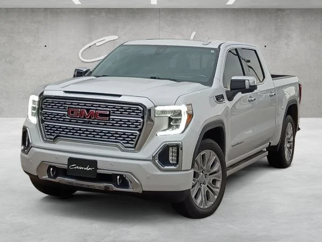 Used 2022 White GMC Denali image 1
