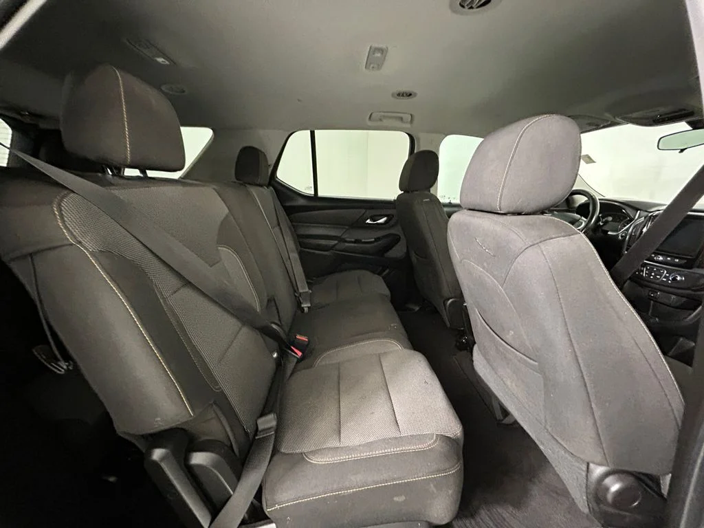 Used 2020 Silver Chevrolet LT image 17