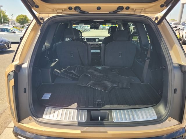 Used 2027 Brown Kia X-Pro SX-Prestige image 11