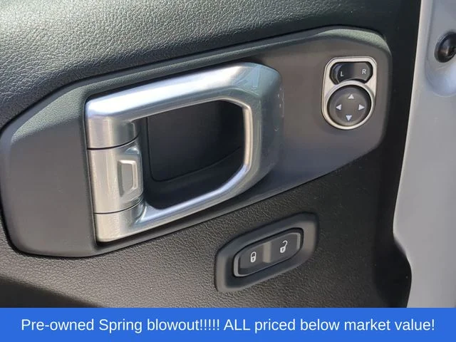 Used 2024 Silver Jeep Sport S image 21