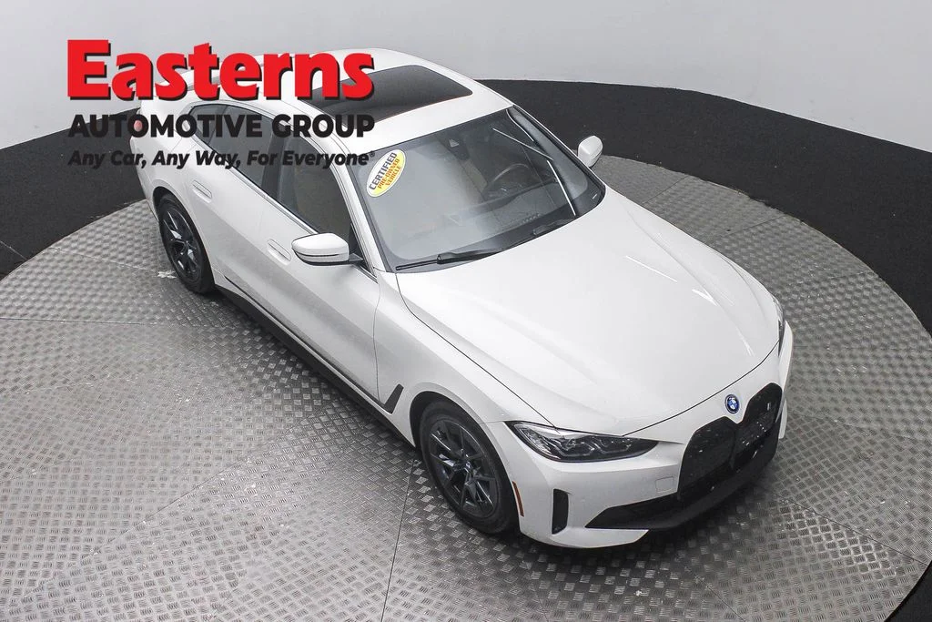 Used 2023 White BMW eDrive35 image 3