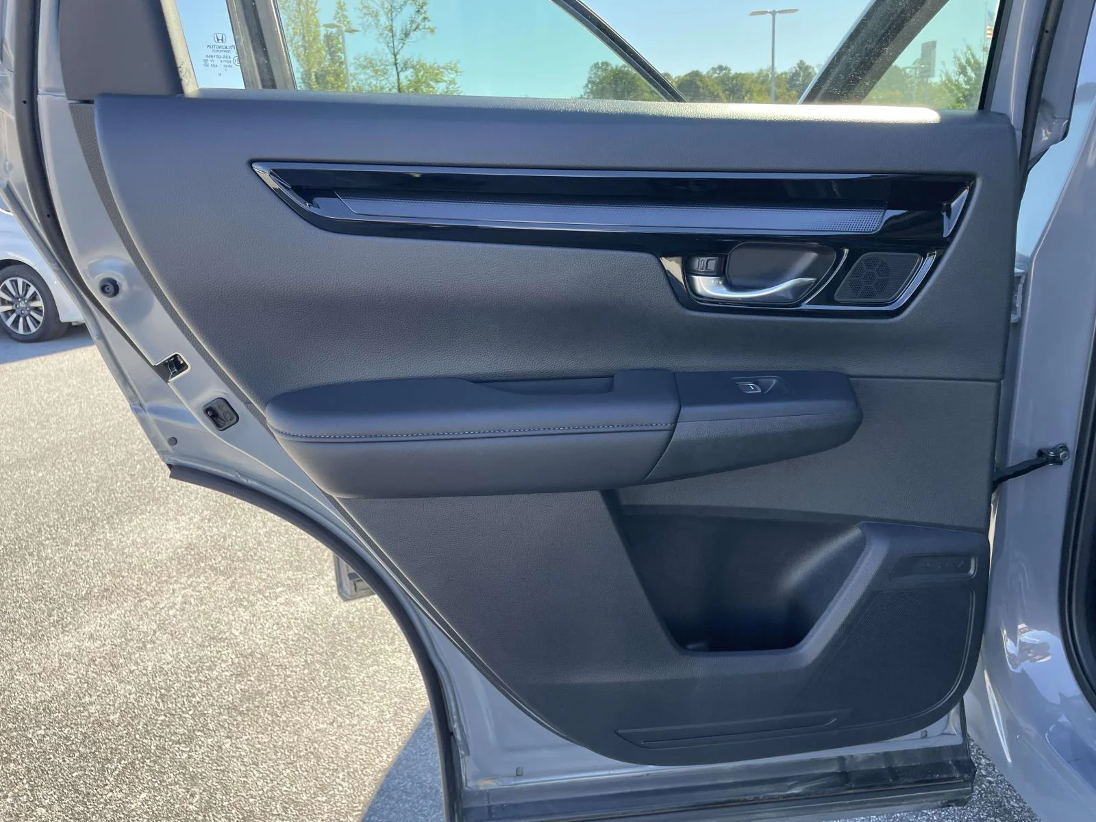 Used 2026  Honda EX-L image 2