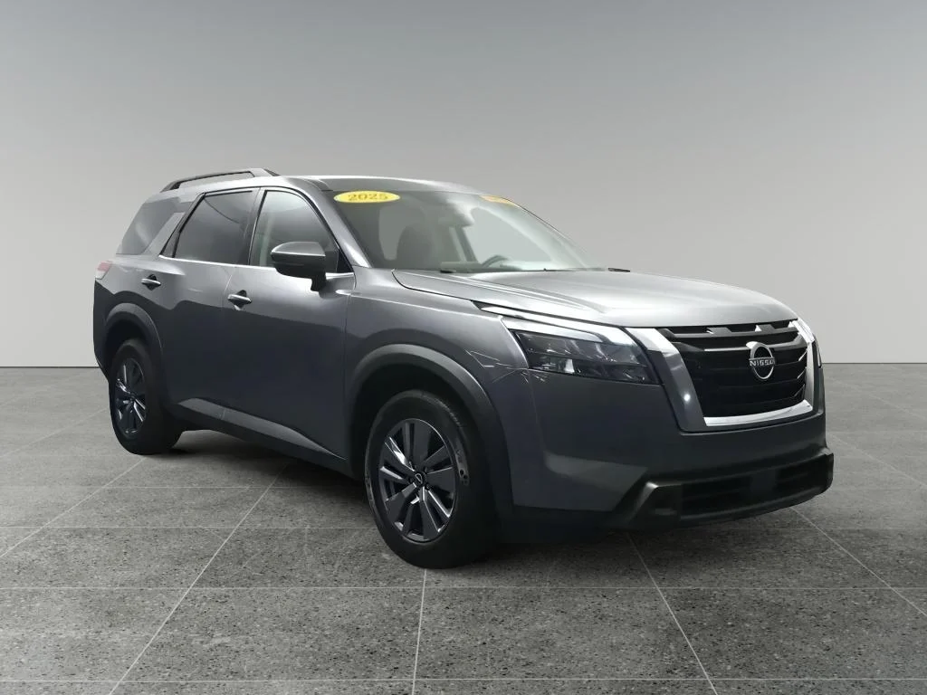Used 2025 Gun Metallic Nissan SV image 4