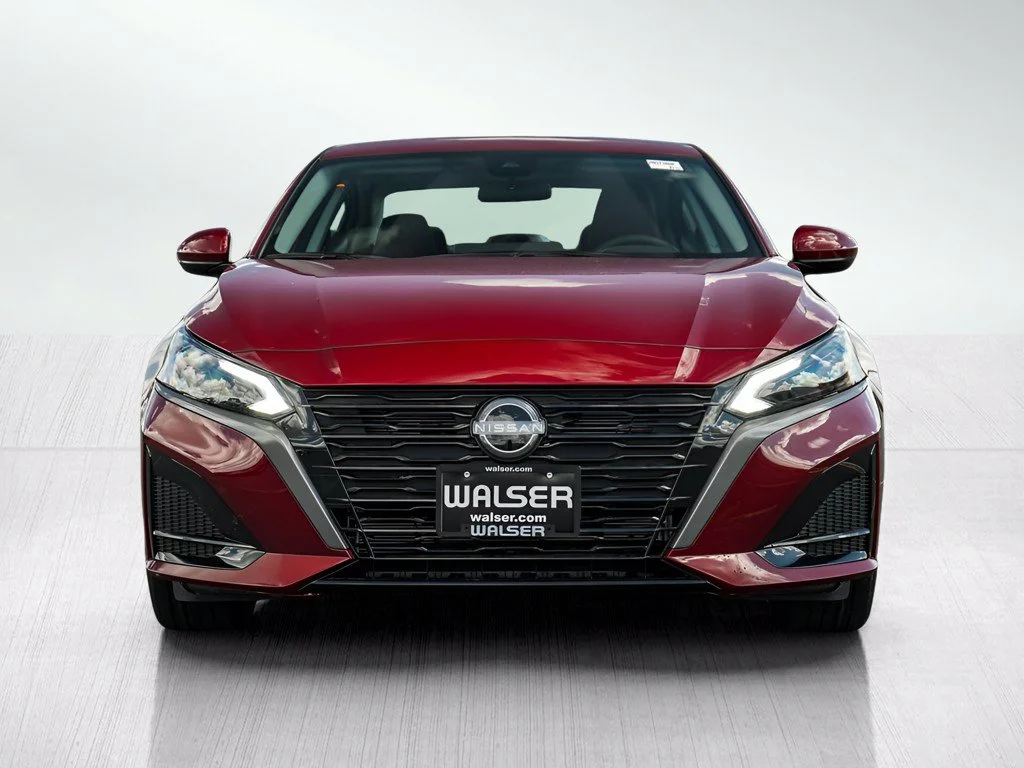 New 2026 Scarlet Ember Tintcoat Nissan 2.5 SV image 2