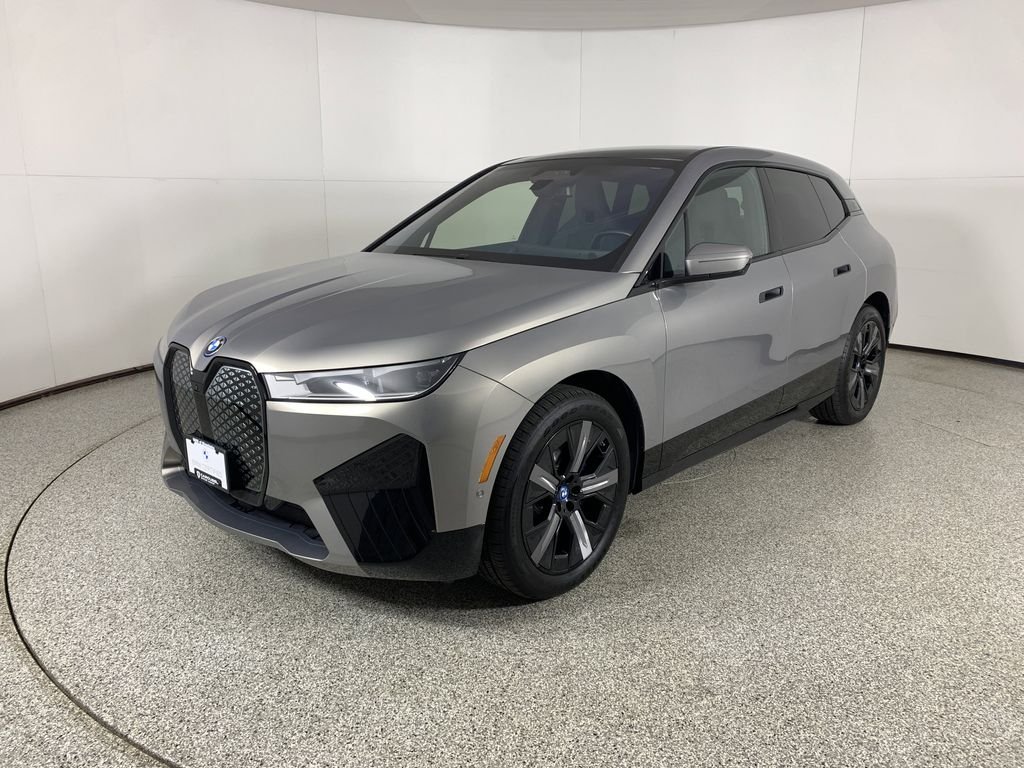 2024 BMW iX xDrive50's photo