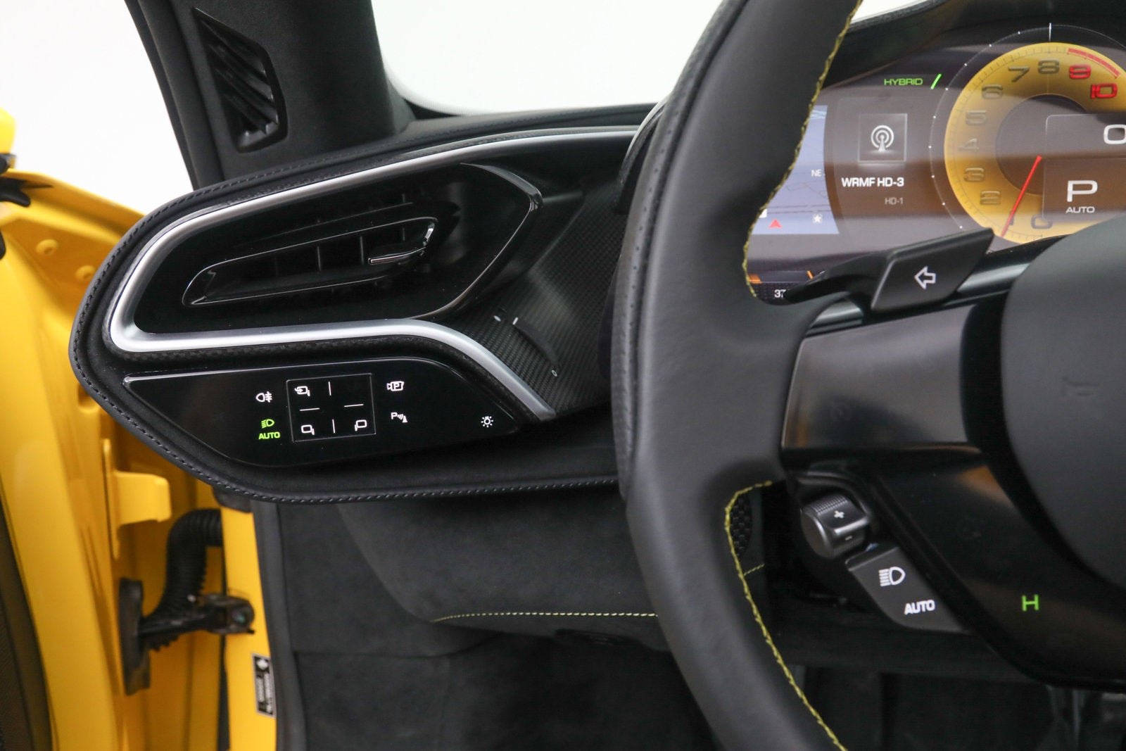 Used 2024 Giallo Modena Ferrari  image 30