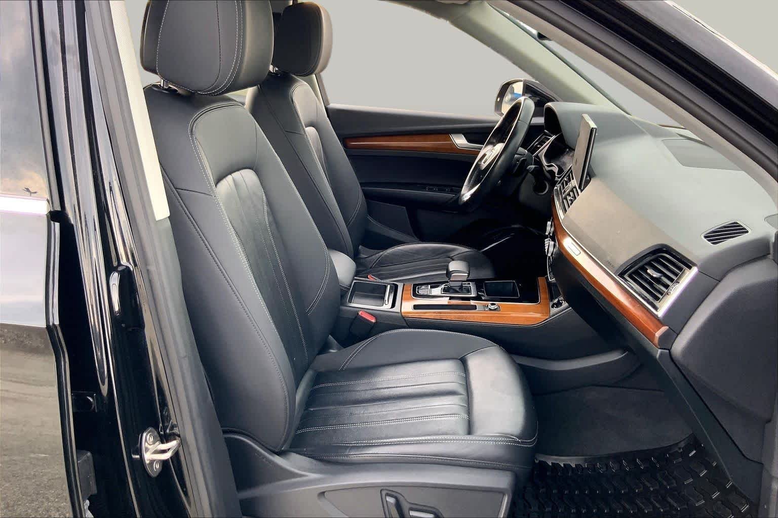 Used 2022 Mythos Black Metallic Audi S line Premium image 9