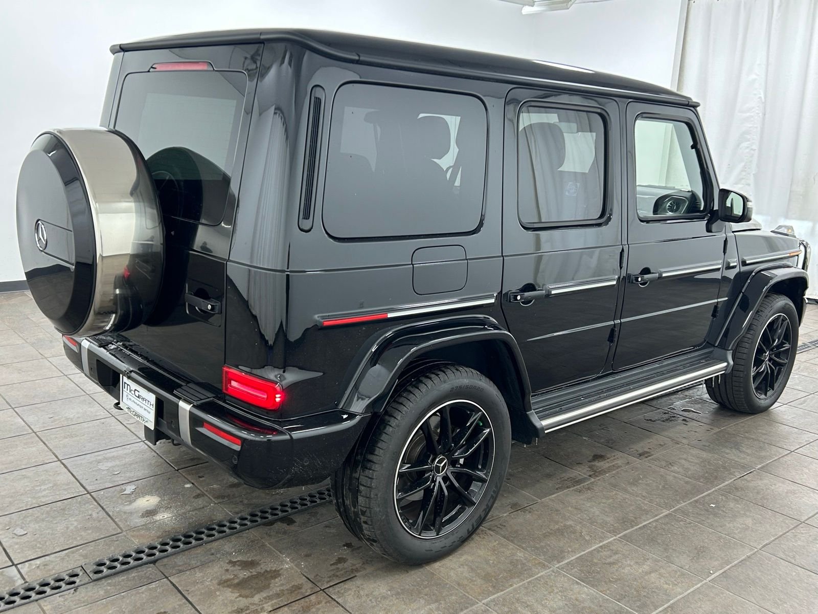 Used 2025 Obsidian Black Metallic Mercedes-Benz G 550 image 5