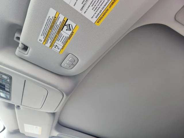 New 2026 Star White Metallic Tri-Coat Ford Platinum® image 24